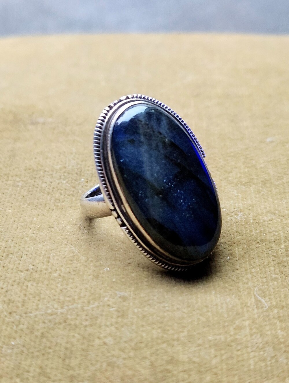 Sterling Silver Labradorite Oval Statement Ring - Blue 7.25 US Ring Size